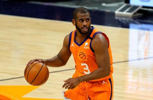 包含NBA常规赛转会期走向成谜，巴塞罗那复出首秀，管理层满意，控场能力受关注的词条