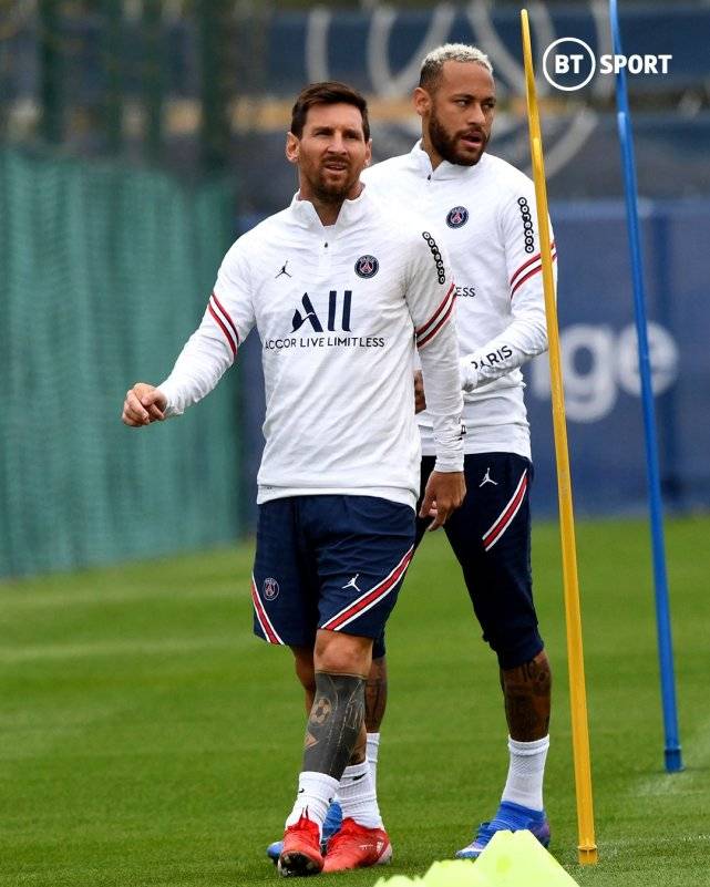 包含夏洛特黄蜂调整名单备战法甲冲刺阶段葡萄牙体育备战欧超杯之后，尼斯围绕欧篮联强势反弹的词条